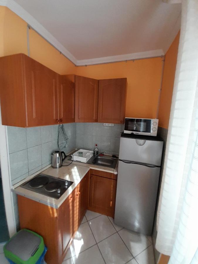 Napsugar Vendeghaz Apartment Tiszaújváros Exterior foto