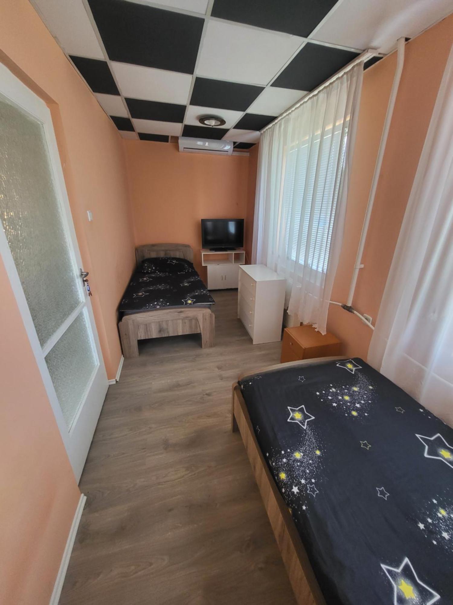 Napsugar Vendeghaz Apartment Tiszaújváros Cameră foto